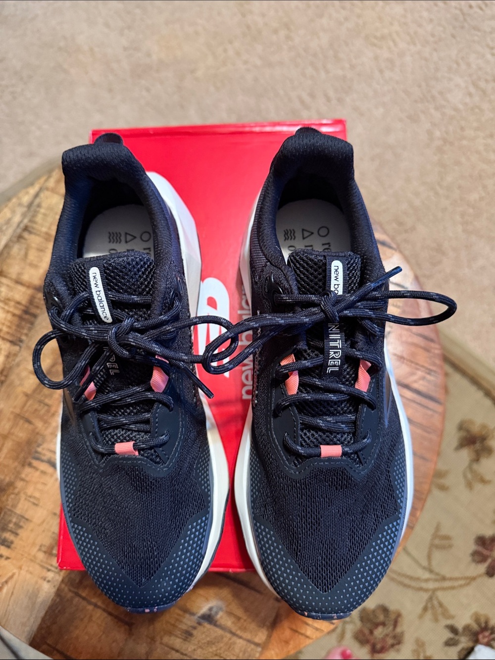New Balance DynoSoft Nitrel V6 Trail Running Shoes Women’s Size 8.5